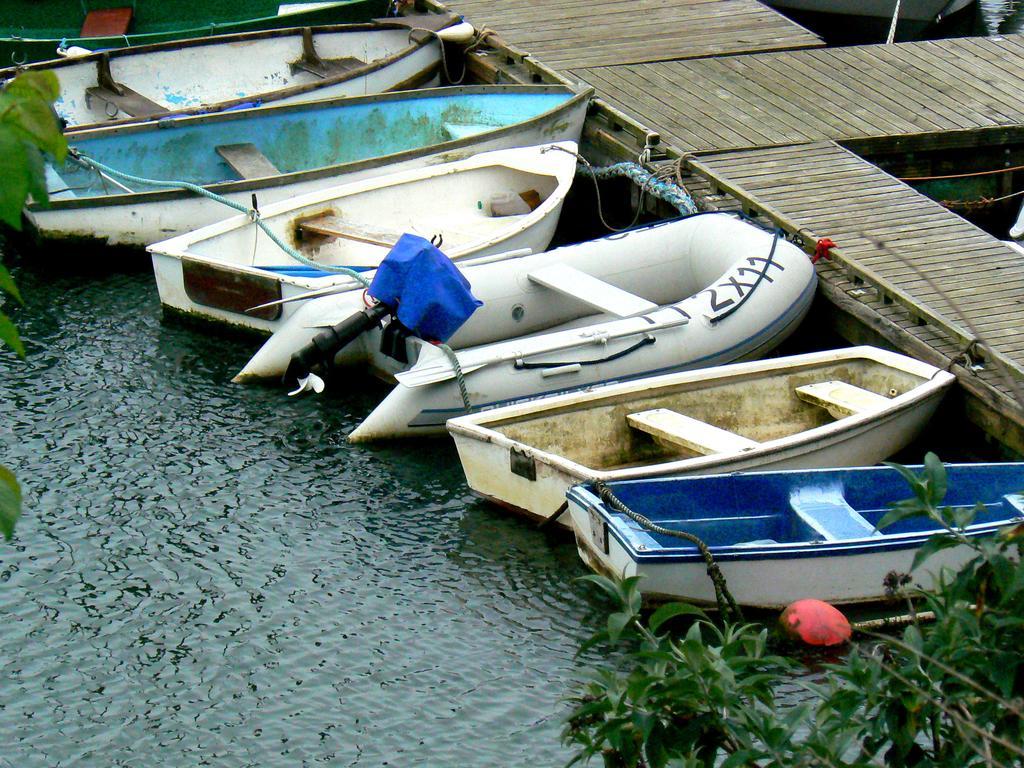 Waterside Holiday Cottages Truro Esterno foto