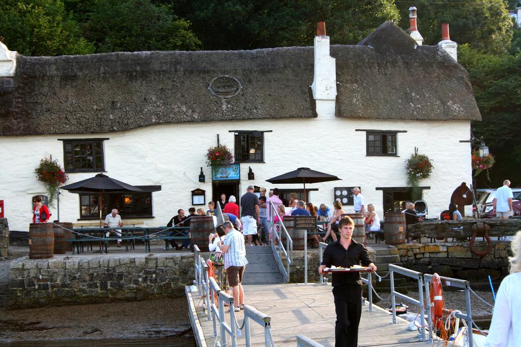 Waterside Holiday Cottages Truro Esterno foto